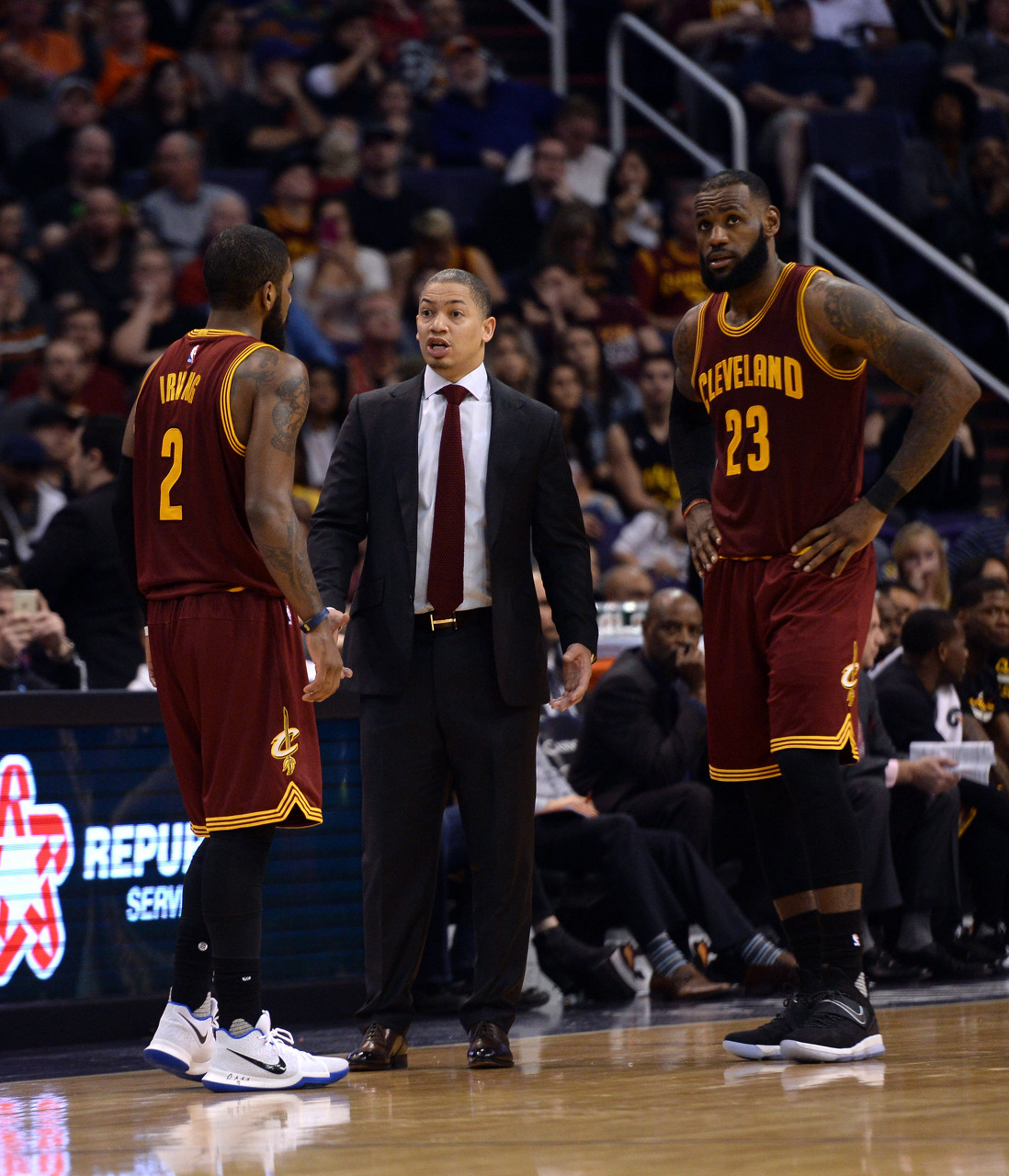 前隊記：16年騎士內(nèi)部斗嘴和爭吵不計其數(shù) 隊友相互動手的就有4次