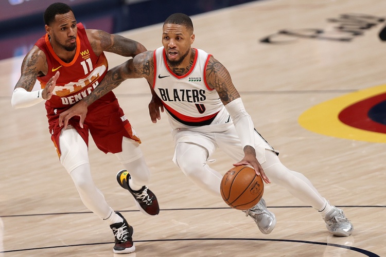 ??歷史今天：利指導(dǎo)單節(jié)6三分&半場8三分 追平兩項(xiàng)歷史紀(jì)錄