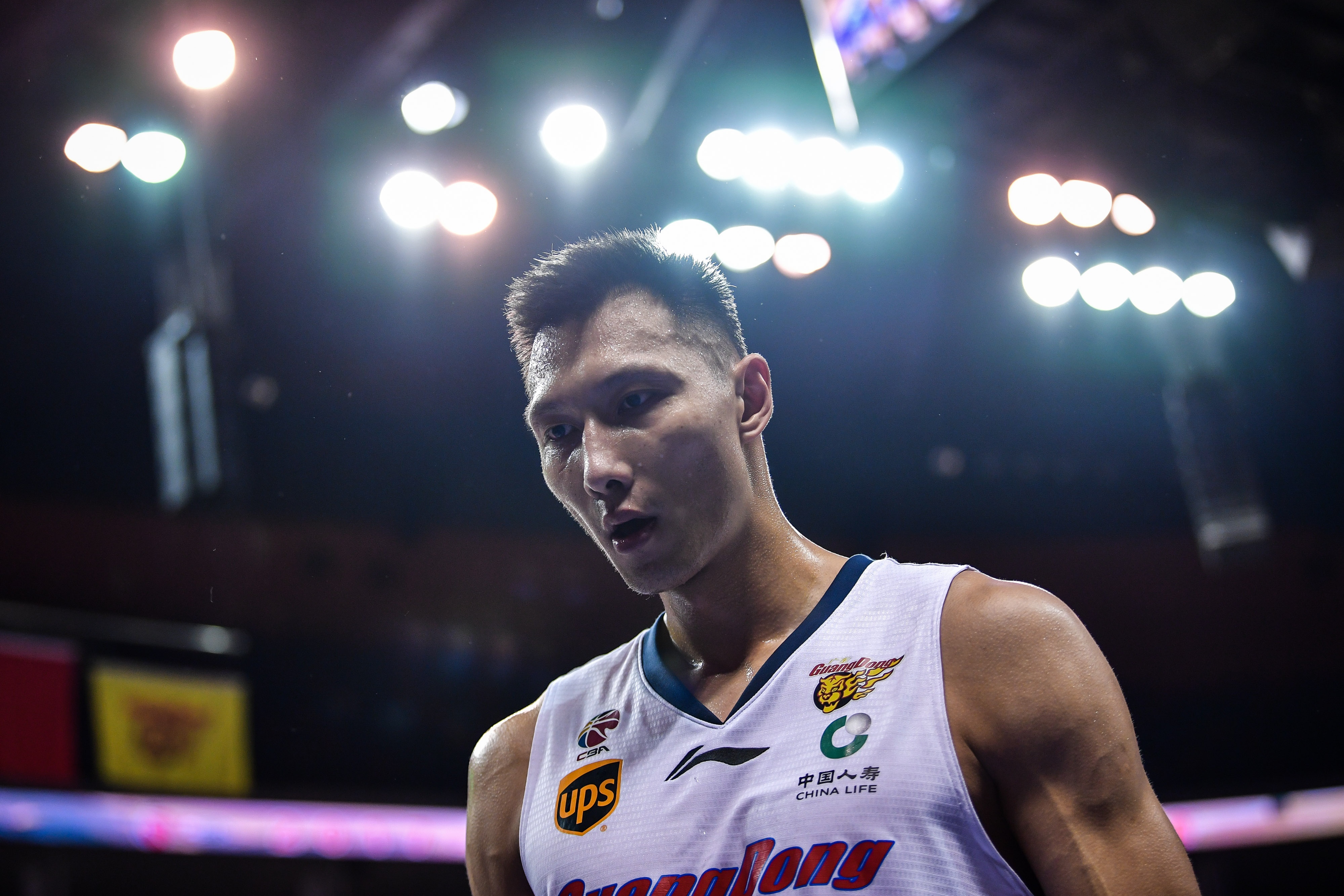 2023年的今天：易建聯(lián)CBA最后一舞 4中1得到3分7板