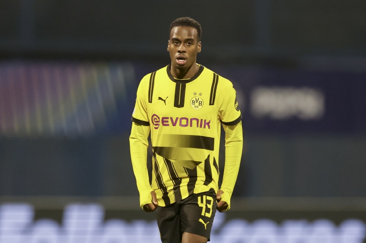 羅馬諾：藍軍今夏想簽邊鋒，他們喜歡吉滕斯但還有其他選擇