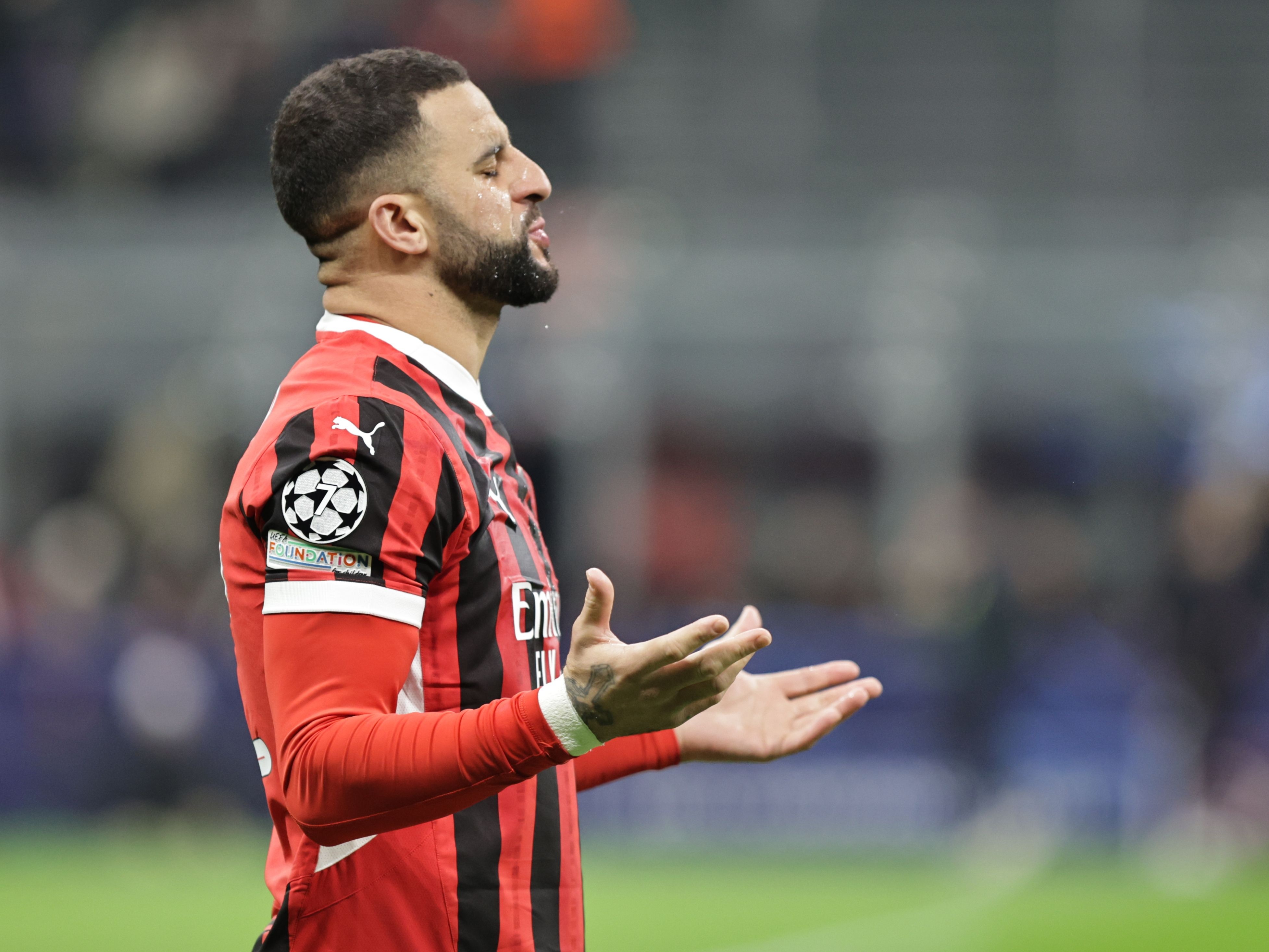 羅馬諾：米蘭不會買斷沃克，他回曼城后將再次離隊&多方開始接洽