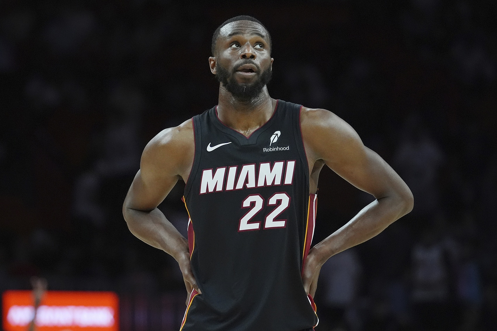 大失水準(zhǔn)??維金斯半場5投0中得分掛蛋 得到3籃板1助攻另有2失誤