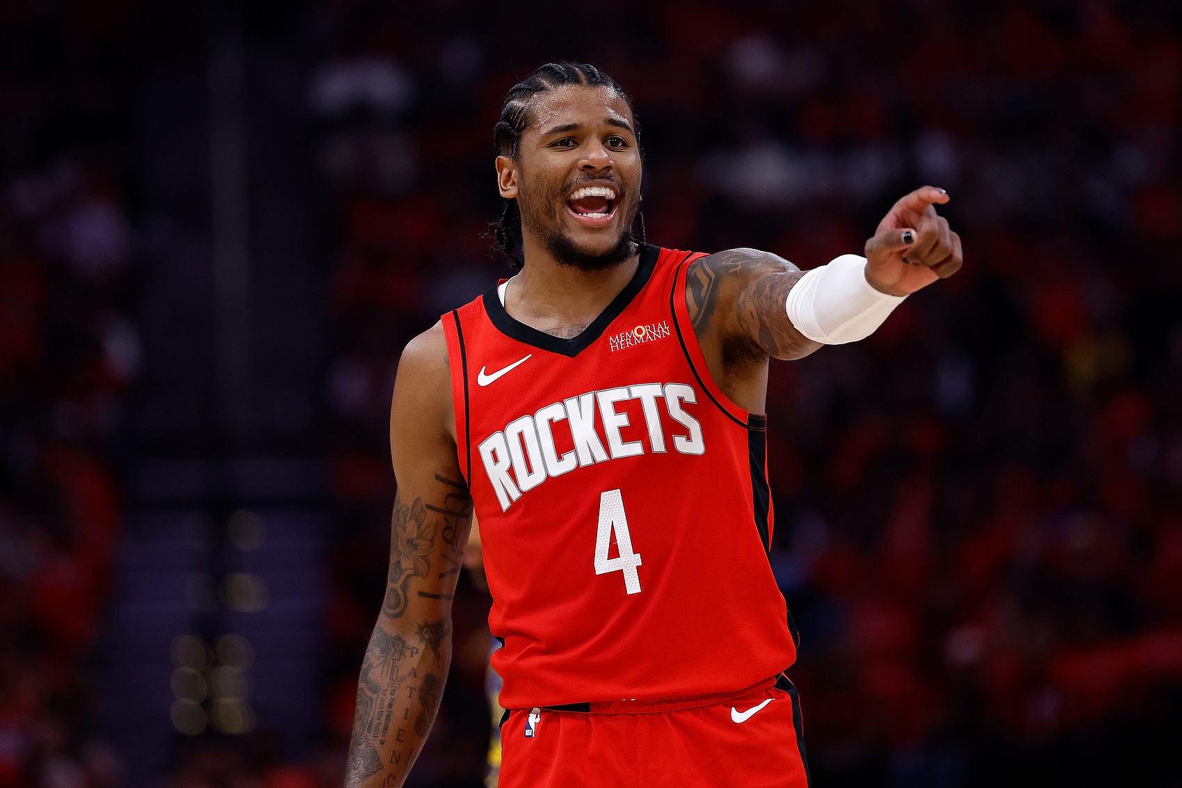 范?？巳麪枺喝绻F(xiàn)在就交易走才23歲的杰倫-格林 那你是個(gè)傻瓜