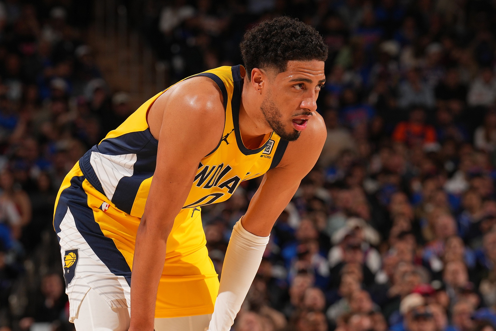 快船隊記：哈利伯頓享受了“下狗”特權 他前3節(jié)5中1但不會被噴