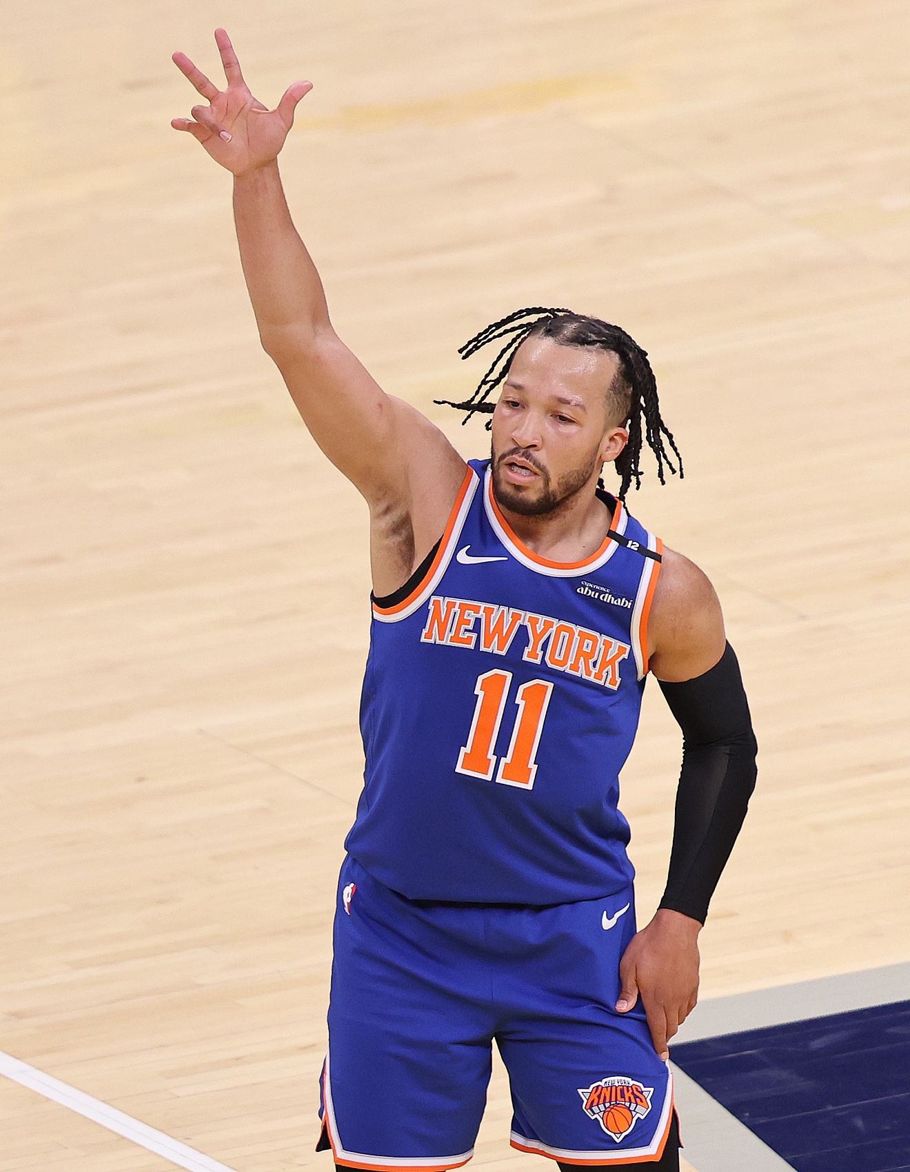 布倫森單年季后賽10次30+進(jìn)后衛(wèi)眾神殿！比肩喬丹科比庫(kù)里AI等人