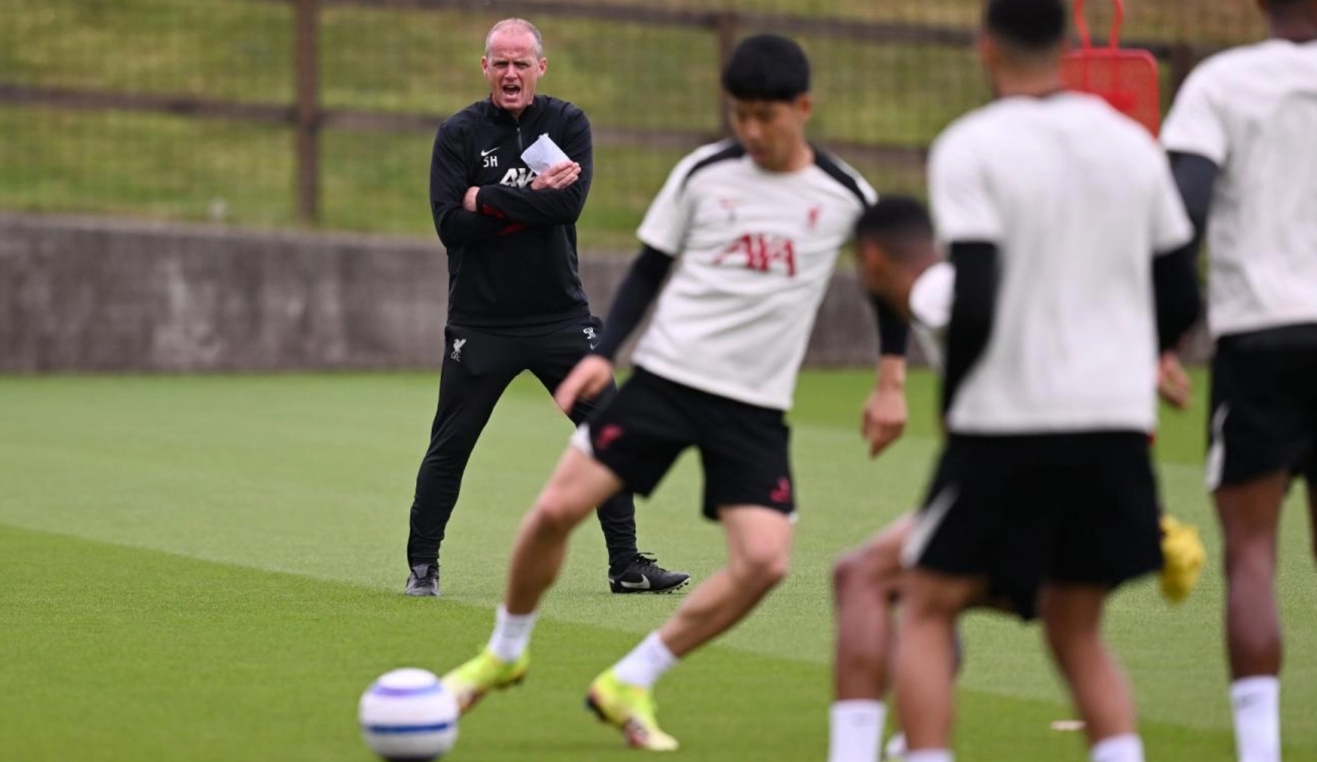 利物浦助教胡爾紹夫：你在輸球時仍然堅持進攻足球，沒人會責(zé)怪你