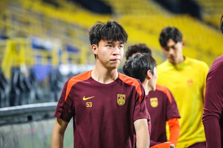 王鈺棟：聯(lián)賽進更多球讓我更有信心 要用技術(shù)和速度沖擊印尼防線