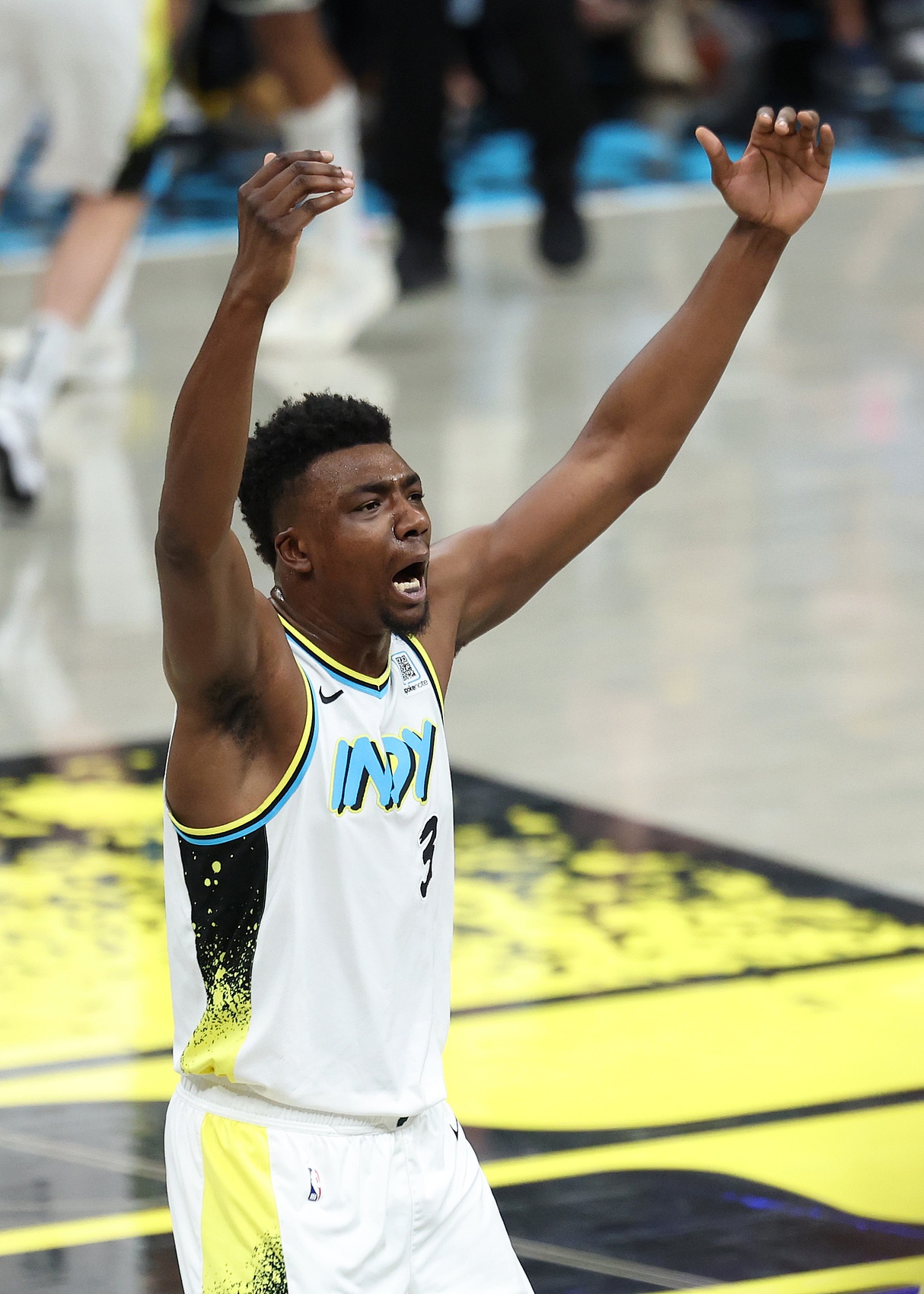 特納：托布今天用自己的方式扛起了球隊 他一直帶著激情和能量