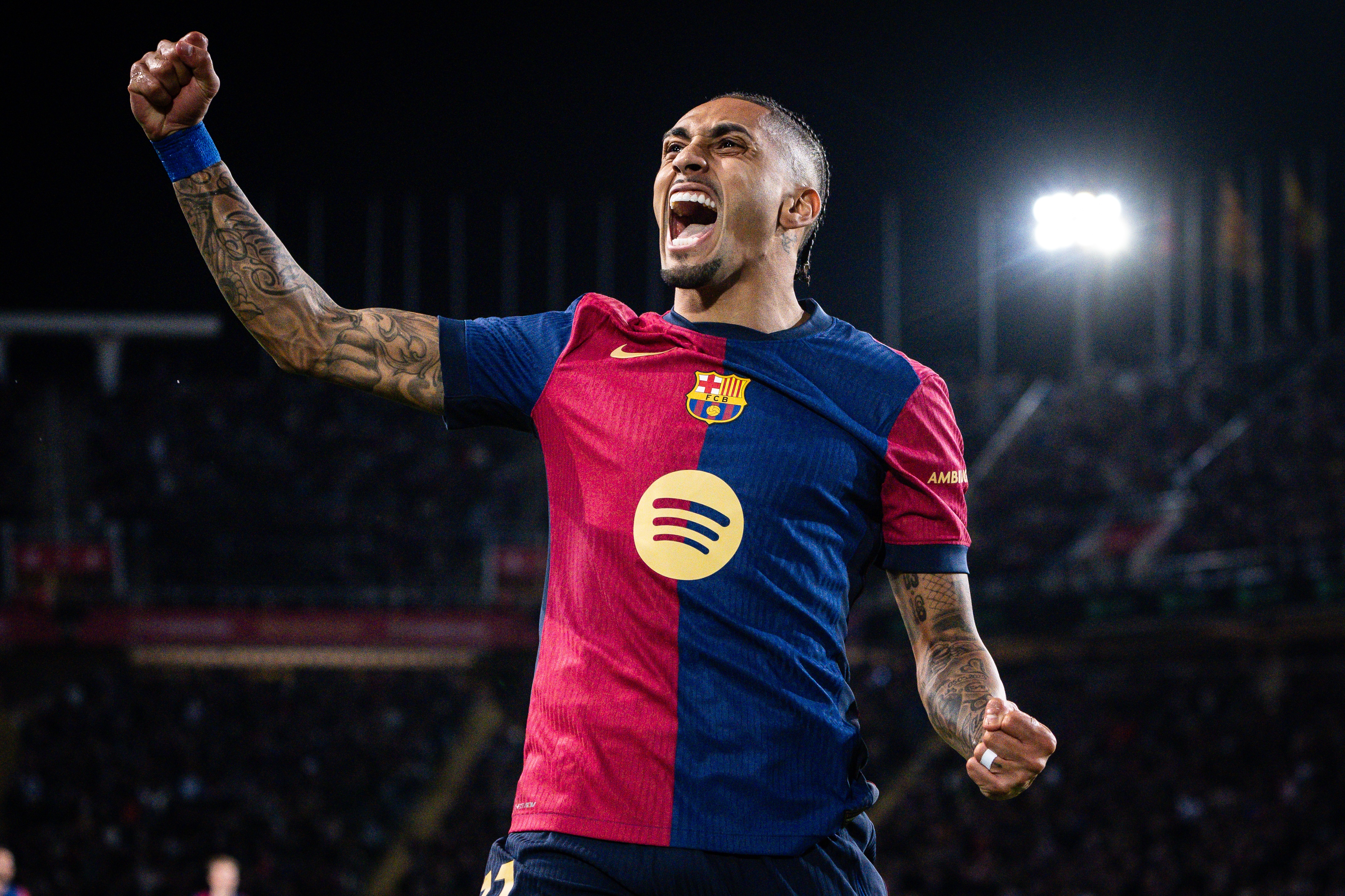 拉菲尼亞是第5位奪得歐冠金靴的巴薩球員，梅西曾6次做到