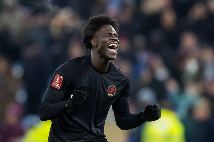 瑞天空記者：利雅得新月有意維拉中場(chǎng)A-奧納納，已經(jīng)進(jìn)行咨詢