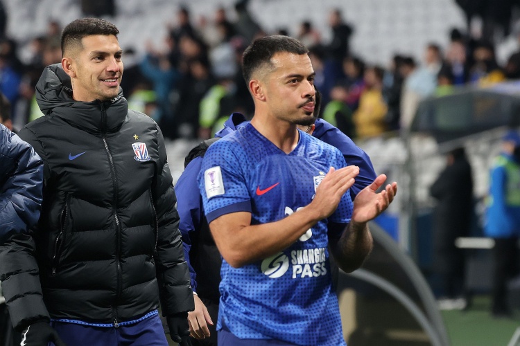 記者：李可傷勢(shì)恢復(fù)順利，對(duì)陣河南熱身賽代表申花首發(fā)登場(chǎng)