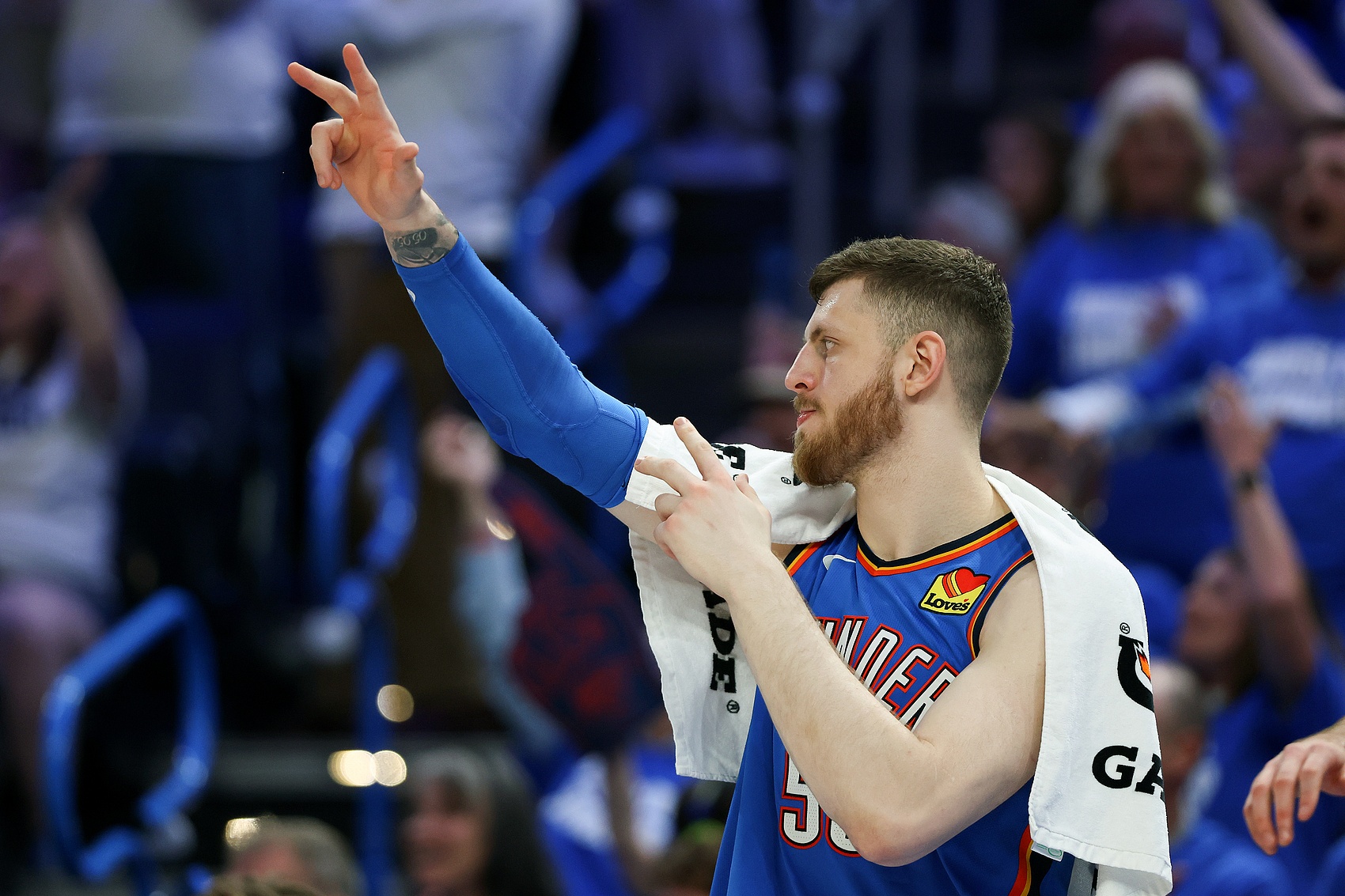 哈滕：我們始終秉持獵手心態(tài)主動出擊 絕不當(dāng)被動挨打的獵物！