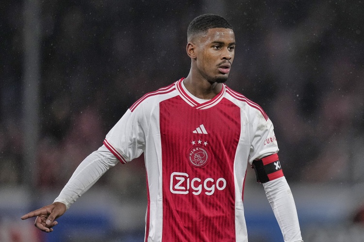 英媒：切爾西有意19歲后衛(wèi)哈托，已與阿賈克斯進(jìn)行初步洽談