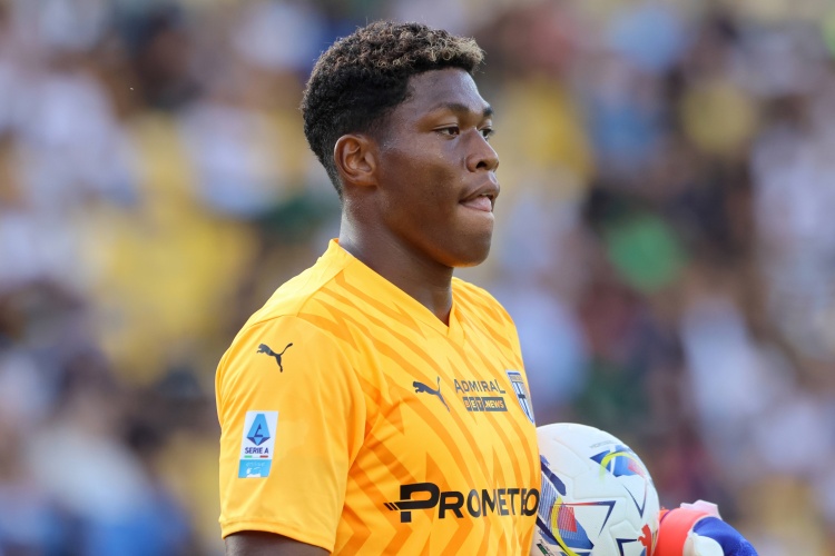 記者：那不勒斯續(xù)約梅雷特只待官宣，但仍在關(guān)注凱帕和鈴木彩艷