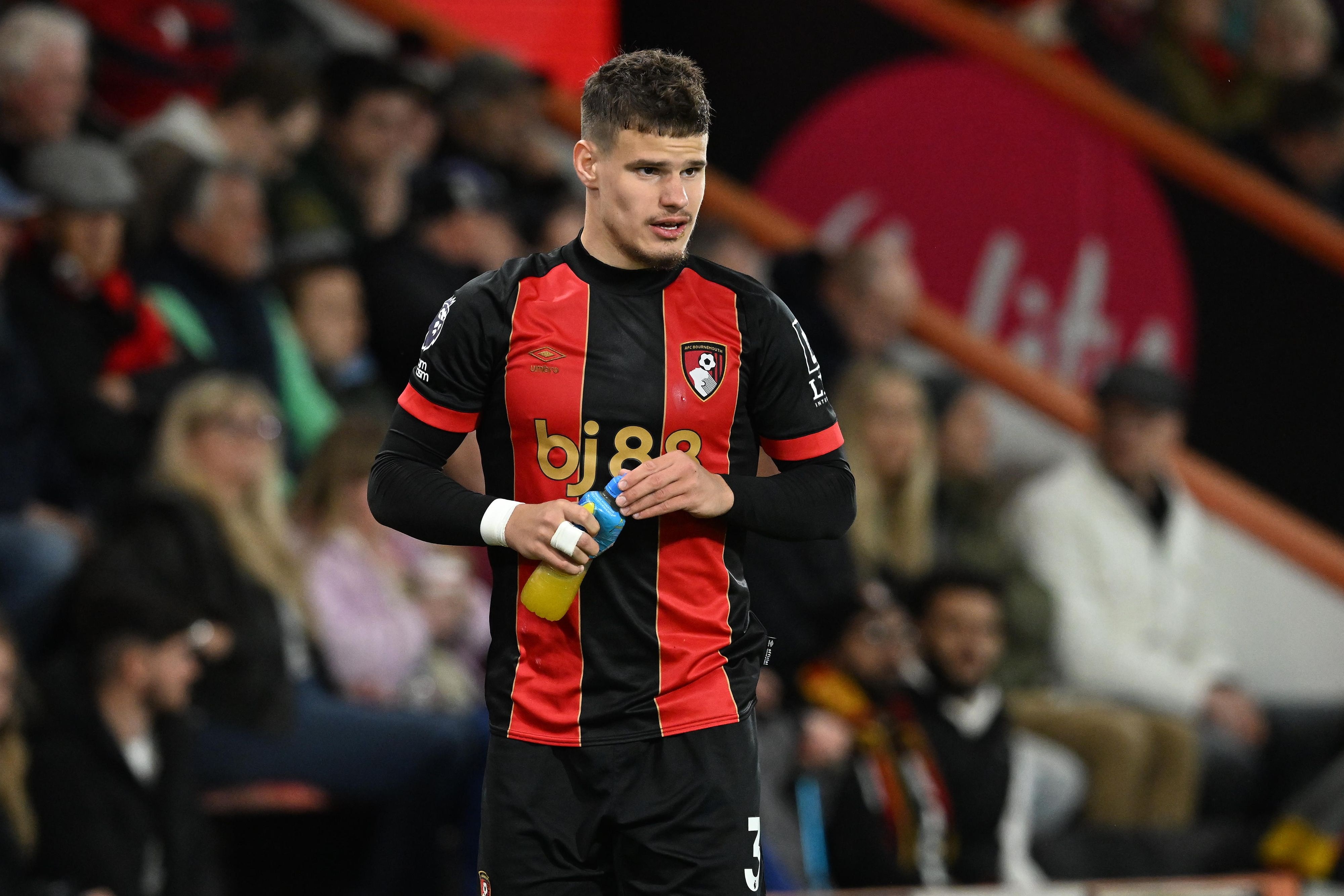 六臺(tái)記者：如果未能簽下A費(fèi)，皇馬將考慮引進(jìn)科爾克茲