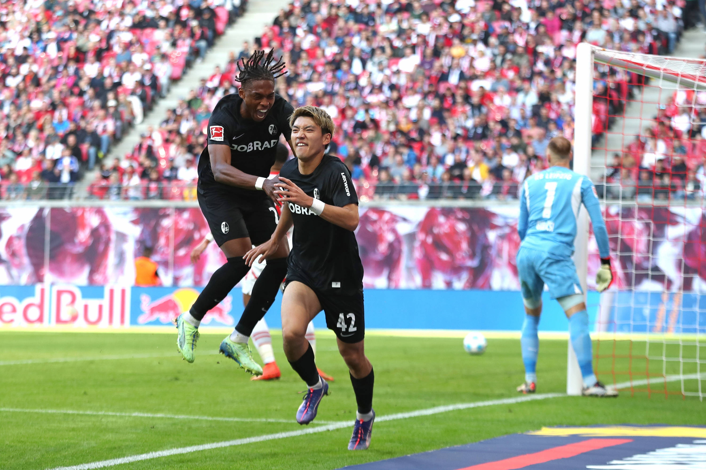 圖片報(bào)：弗萊堡中場(chǎng)堂安律接近加盟法蘭克福，球員最快一周內(nèi)答復(fù)