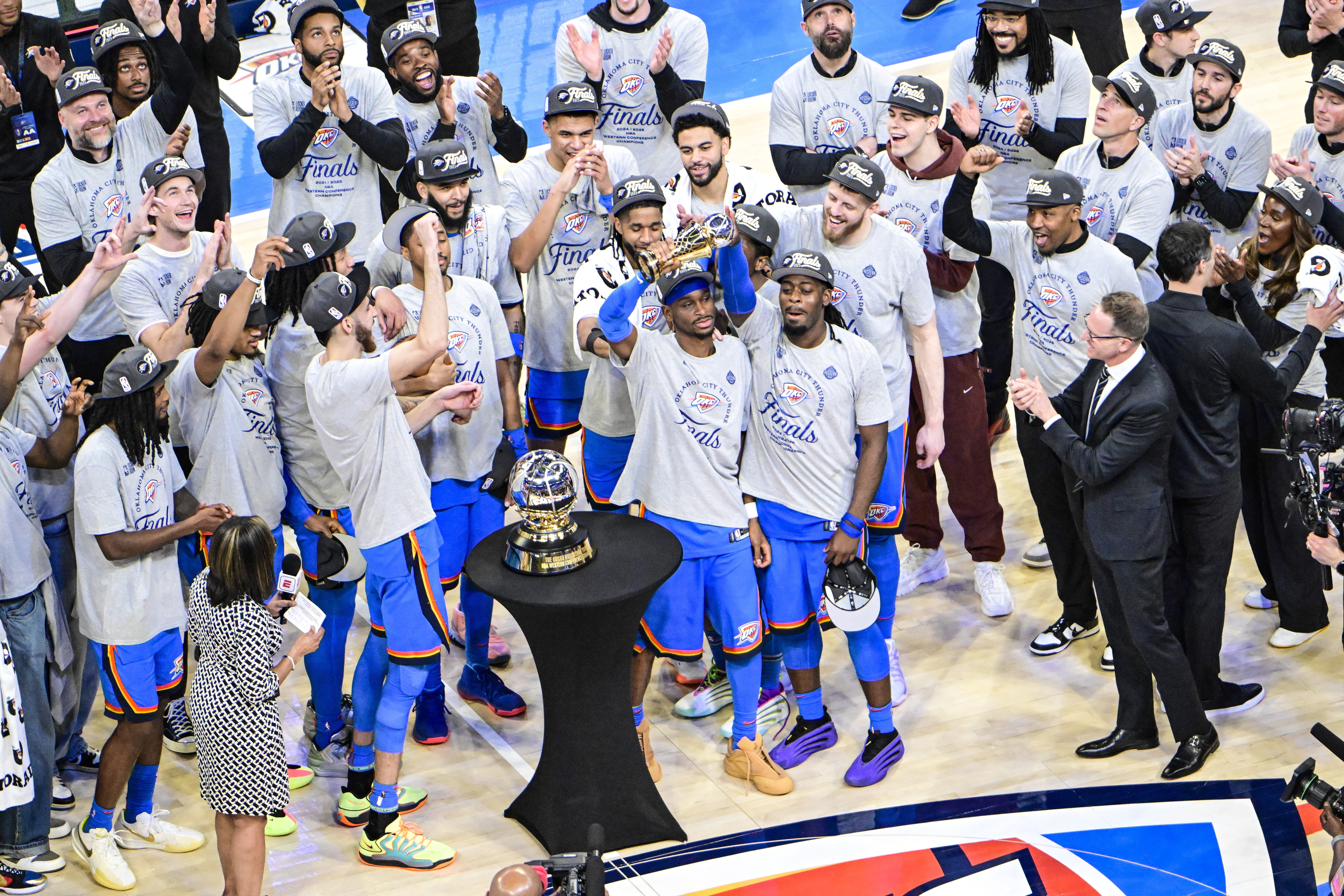 巴克利：沒人能在一周內(nèi)擊敗雷霆4次 他們的替補強過步行者