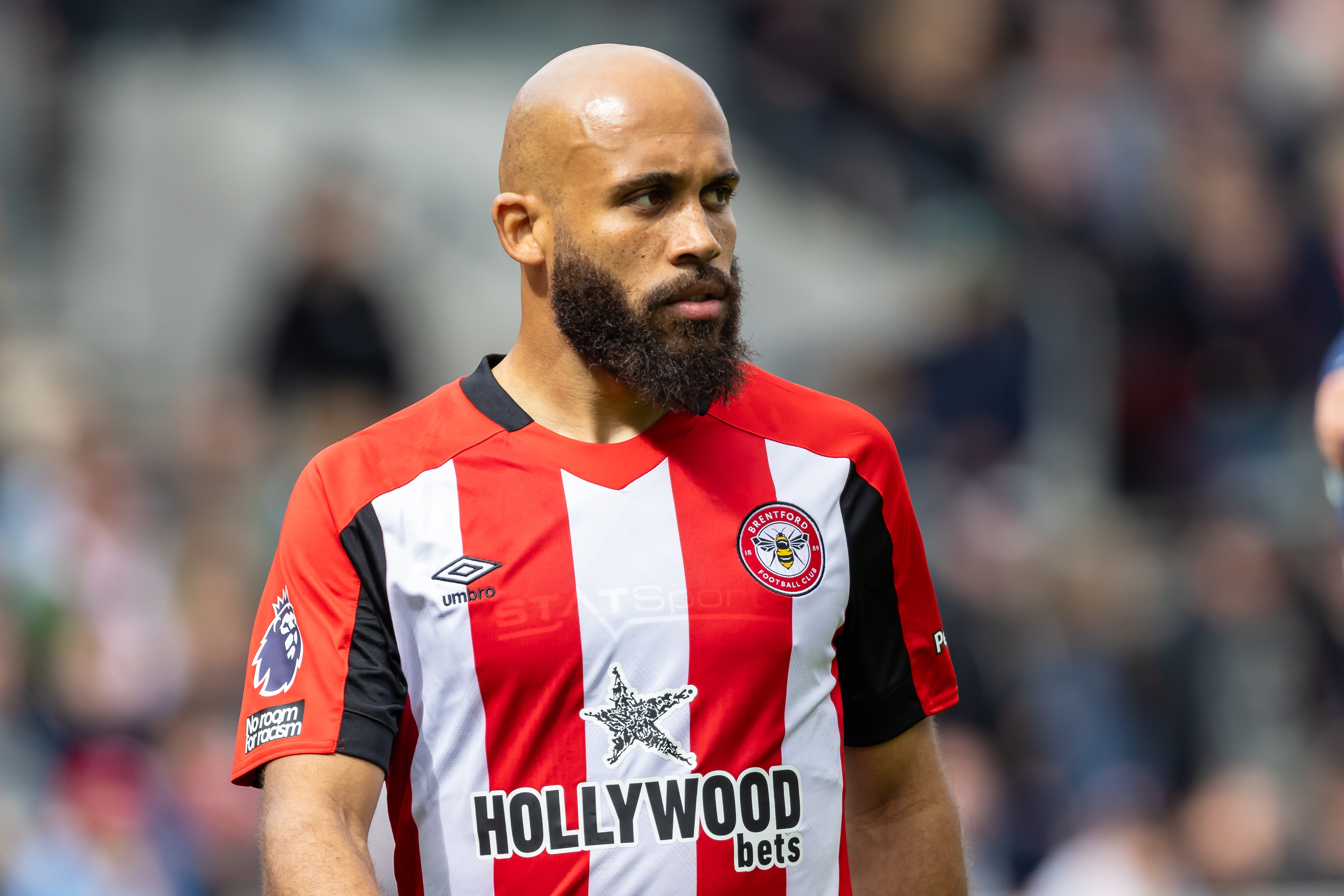 英媒：曼聯(lián)有意簽下姆貝莫，他們?cè)敢鉂M足球員提出的高額薪資要求