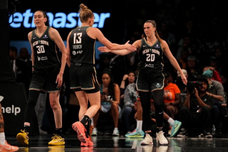 周四競(jìng)彩籃球焦點(diǎn)：自由人勢(shì)不可擋 神秘人狀態(tài)低迷