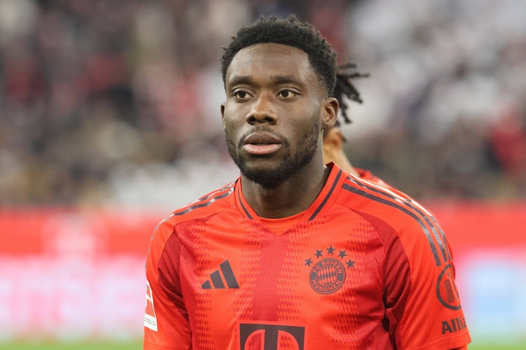 圖片報：拜仁將因戴維斯在國家隊受傷獲得賠償，具體金額未定