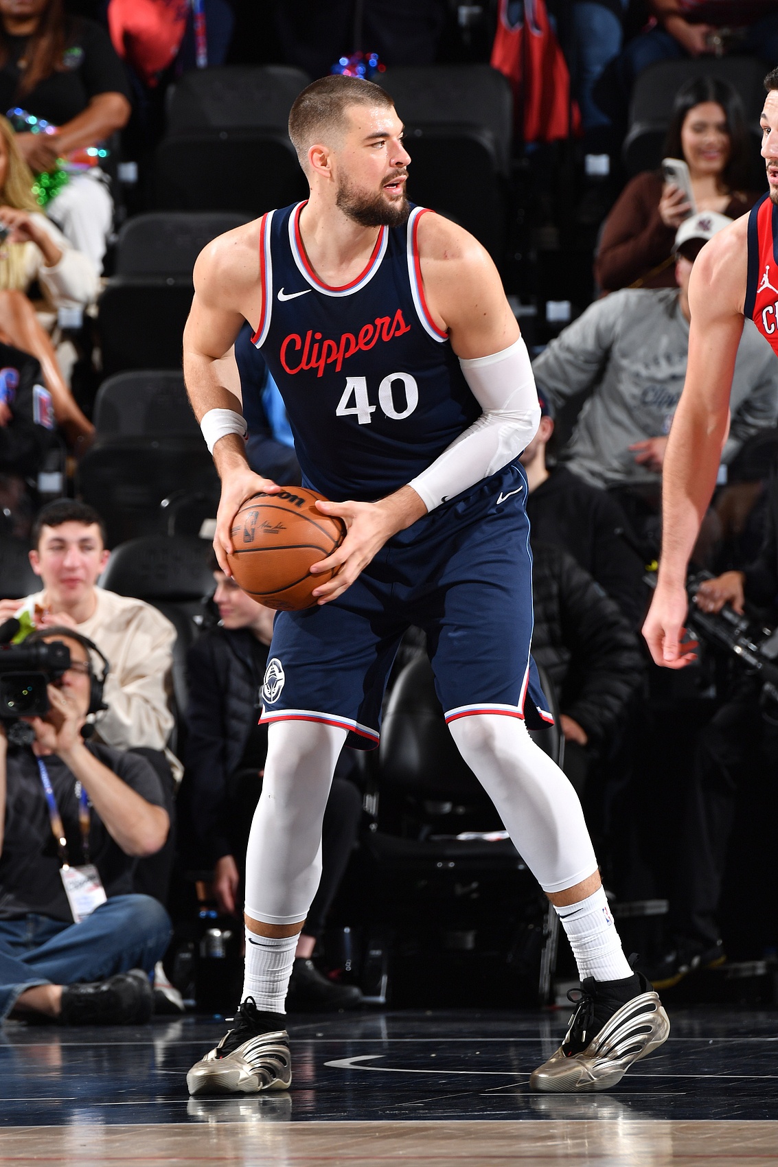 祖巴茨：傳統(tǒng)內(nèi)線現(xiàn)在不多了 但永遠(yuǎn)都有一席之地 我喜歡這個(gè)角色