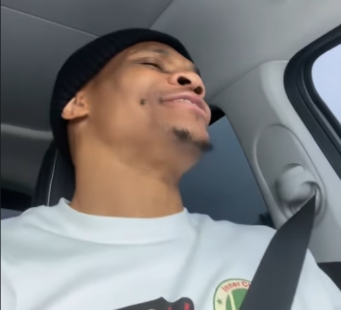 愉悅舒暢??威少曬出車內放聲高歌視頻片段??