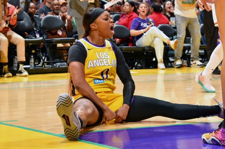 周五競彩籃球焦點(diǎn)：火花盼終止連敗 布克斯繼續(xù)缺席