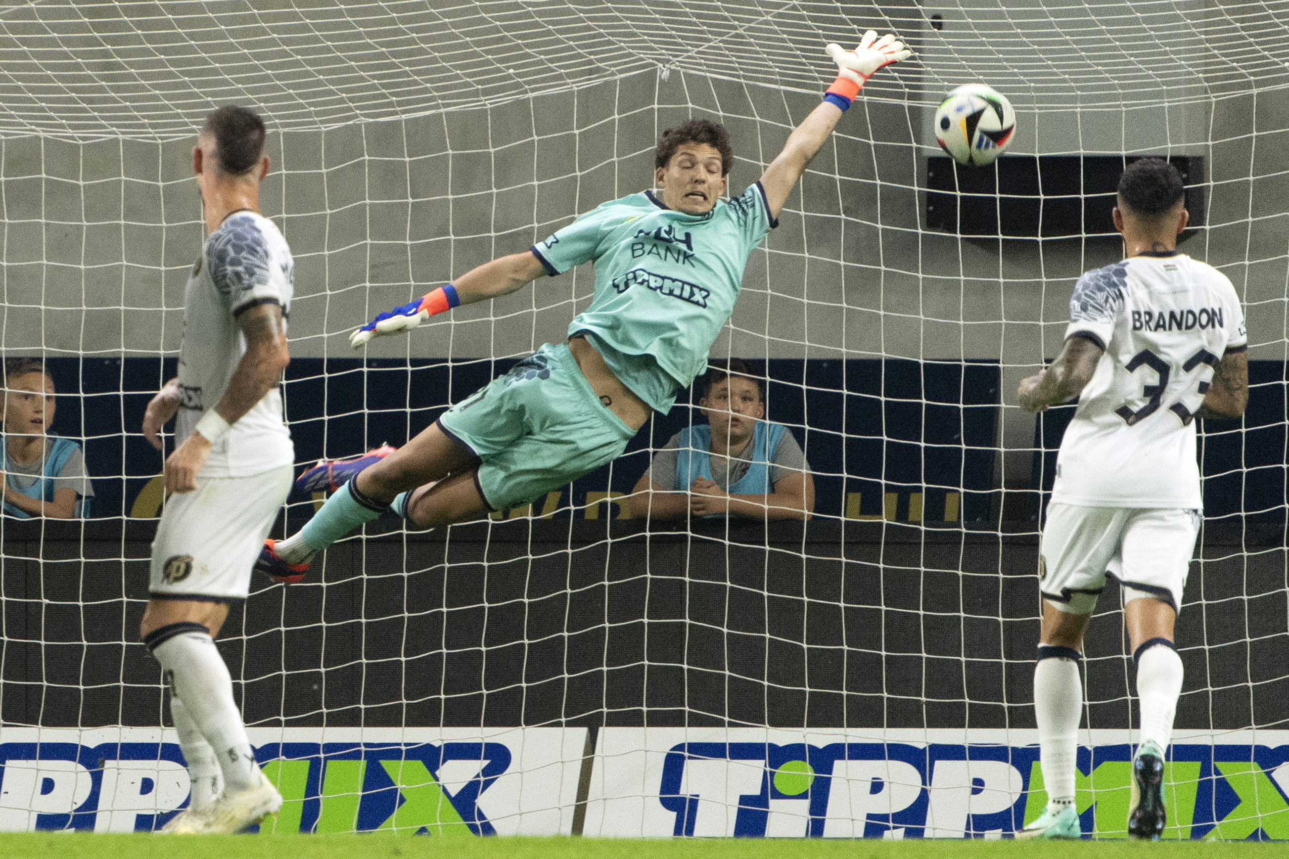 TA：利物浦接近150萬鎊簽匈牙利年輕門將佩齊，他新賽季在U21效力