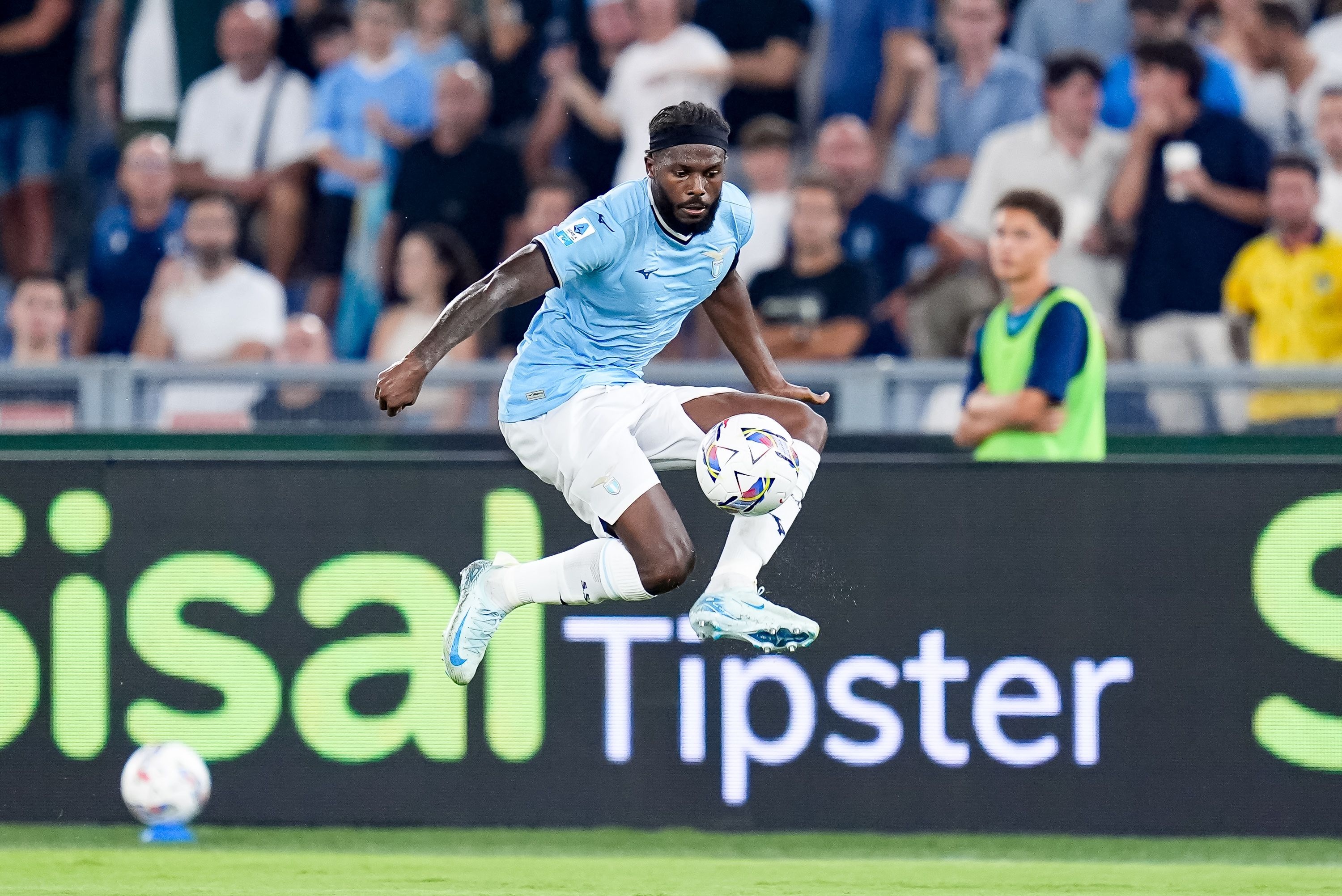 標(biāo)晚：塔瓦雷斯買(mǎi)斷費(fèi)600萬(wàn)-700萬(wàn)鎊，阿森納二轉(zhuǎn)分成高達(dá)25%