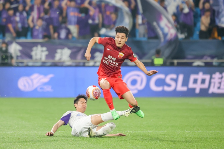 武磊符合蘇超參賽條件，但不可以把“有資格”和“有望”混為一談