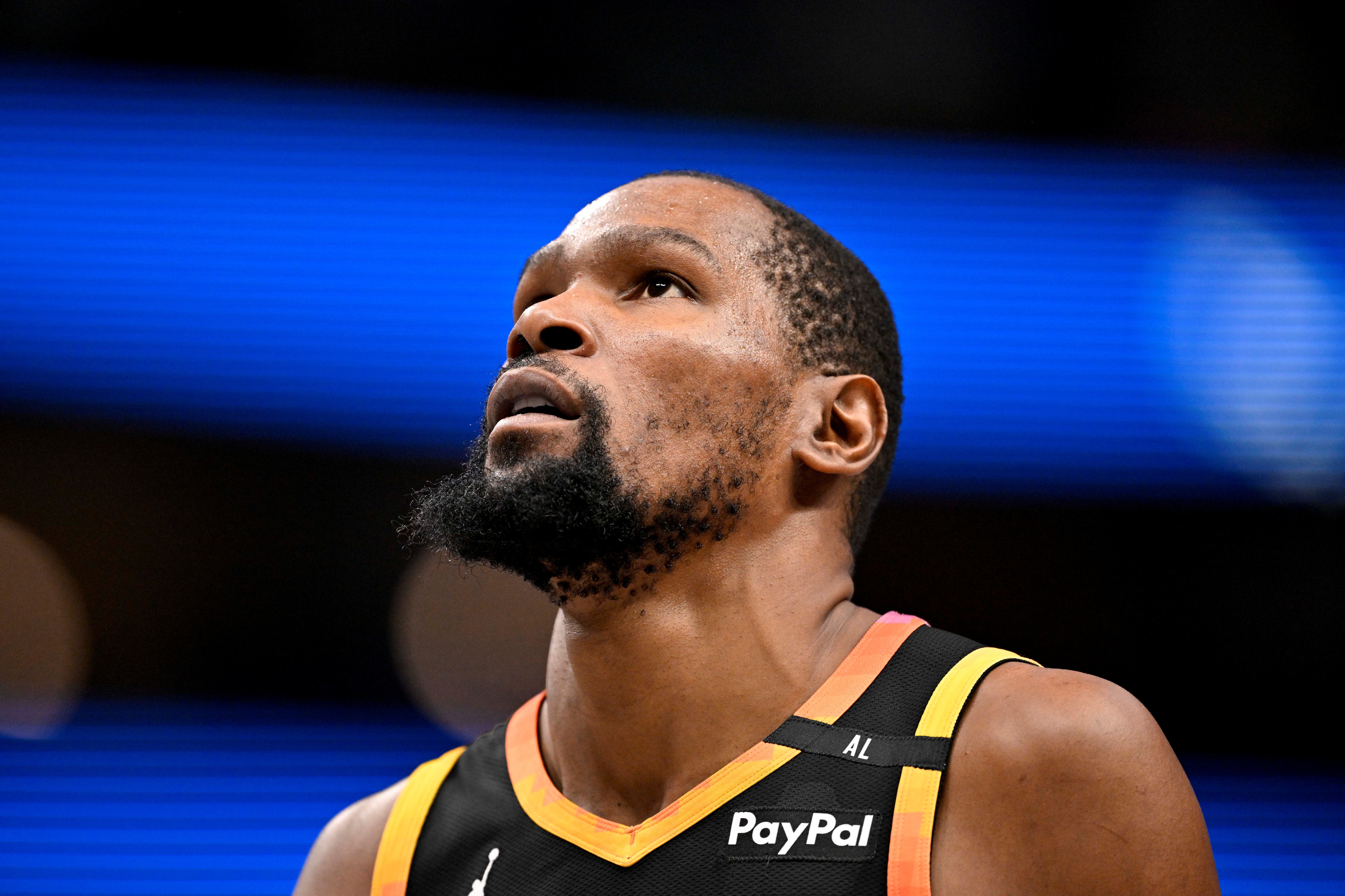 沒根兒??名記：有意KD的球隊都把他當一年雇傭兵 不想和他續(xù)約