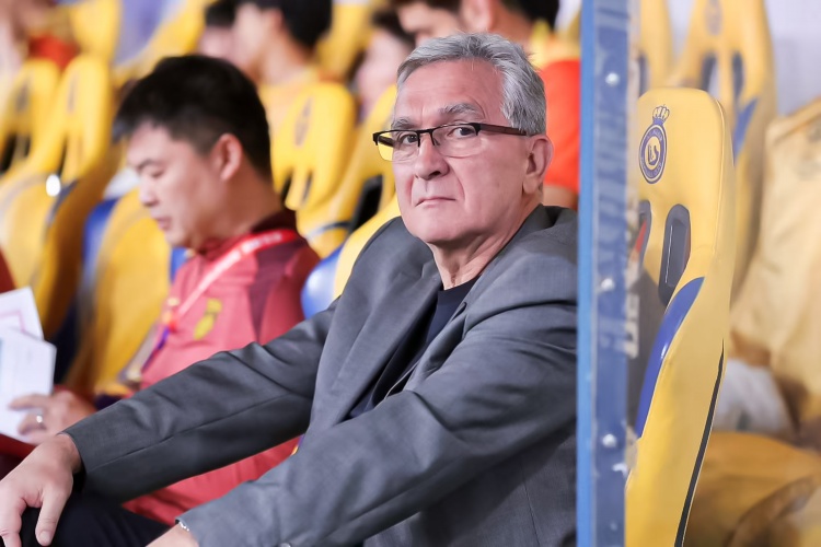 粵媒：伊萬(wàn)做得最糟糕的是臨場(chǎng)指揮 國(guó)足或許看到觸底反彈的曙光