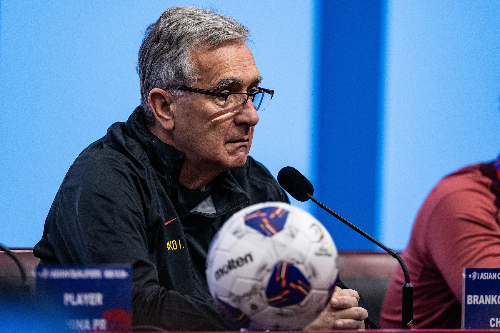 演員潘粵明：48個(gè)名額的世界杯還是沒我們啥事，在家自己踢著玩吧