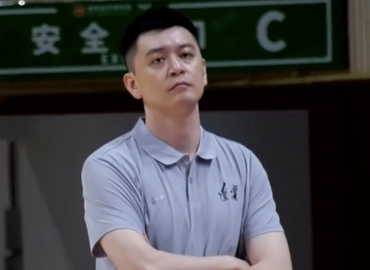 全運會男籃小組賽：遼寧105-71新疆 趙繼偉16分6助 葛浩然17分3助