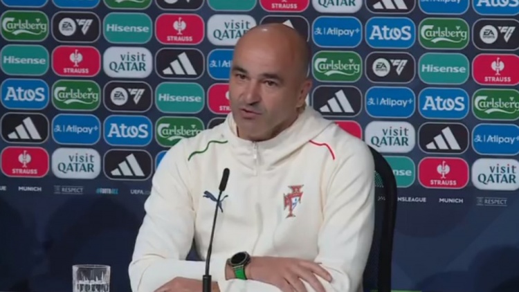 馬丁內(nèi)斯：獲勝的球隊(duì)該拿金球，那么維蒂尼亞和法比安也應(yīng)被考慮