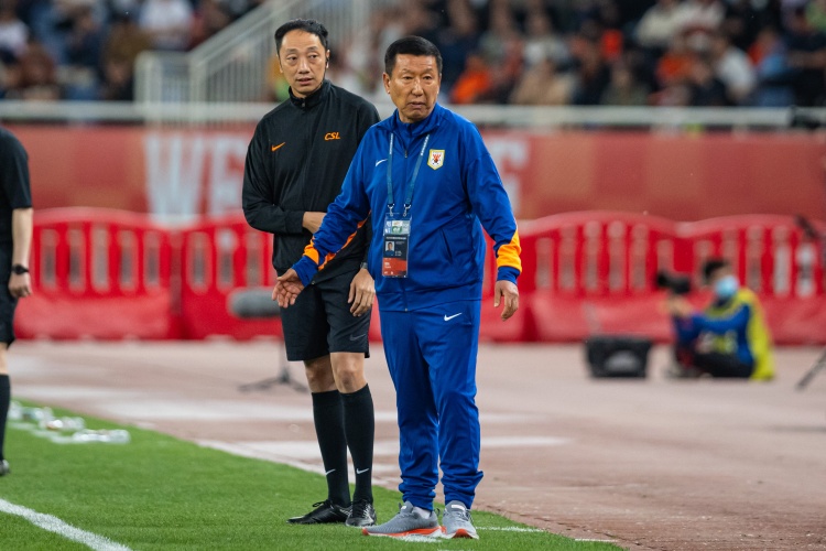 魯媒：部分出場(chǎng)時(shí)間有限的泰山年輕球員，或?qū)⑼庾狻熬毤?jí)”