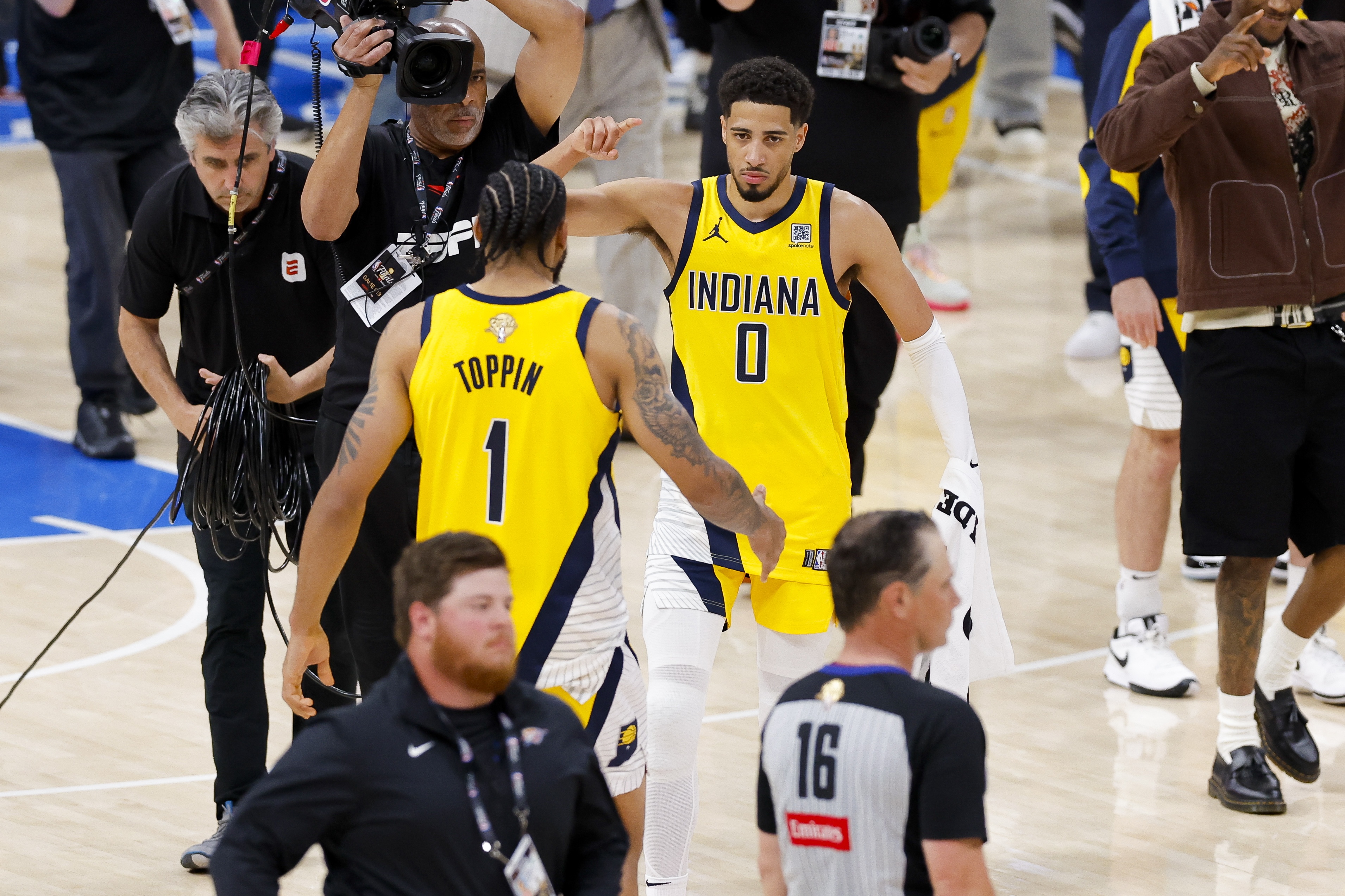 A-史密斯談雷霆變陣：戴格諾特腦子進(jìn)水？步行者給雷霆敲響了警鐘