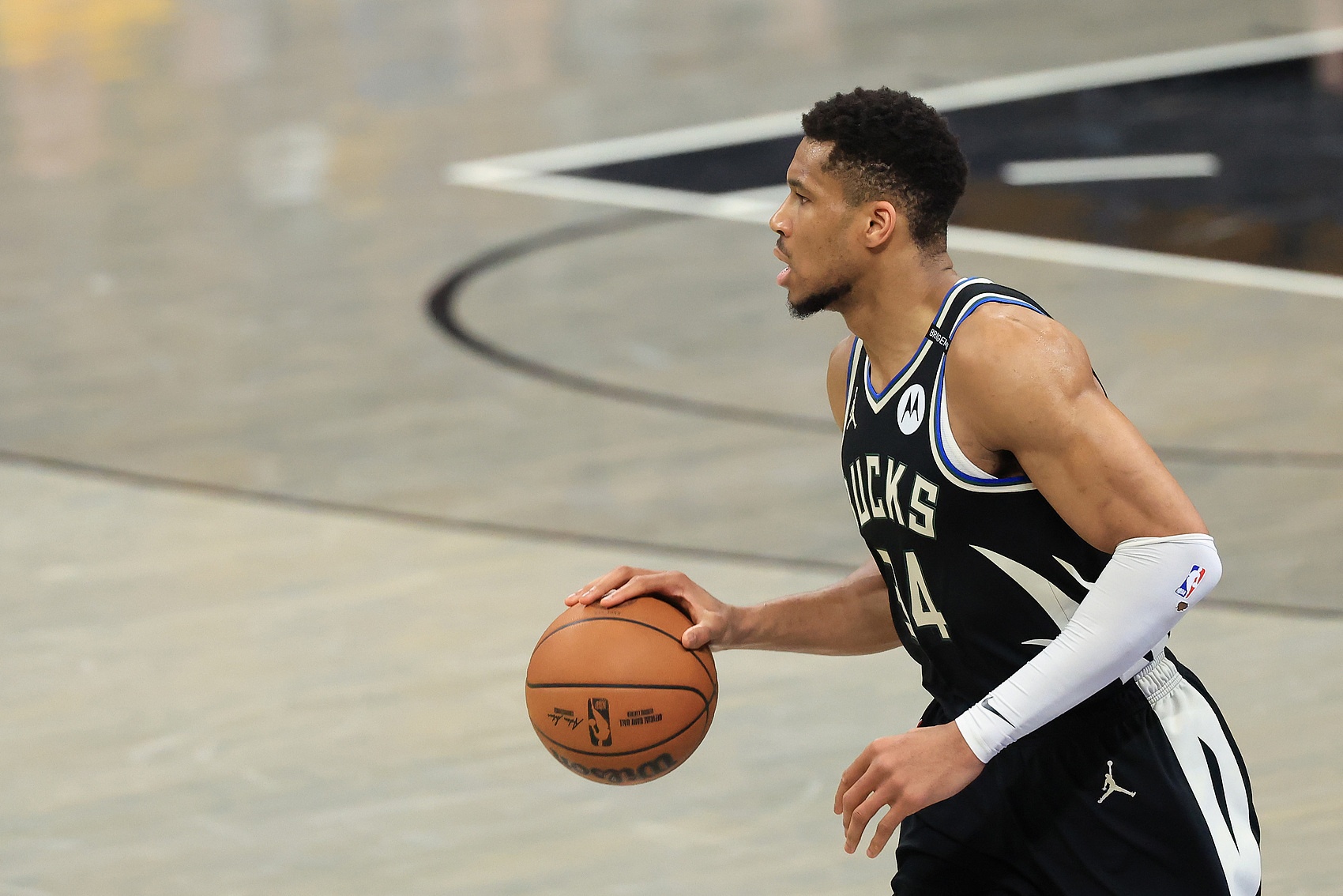 奧尼爾to字母哥：別去洛杉磯 那會面臨一半稅收&更大的負擔壓力