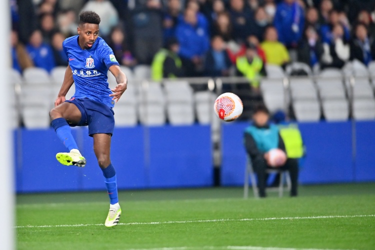 巴媒：桑托斯有意申花右后衛(wèi)馬納法，球員合同年底到期