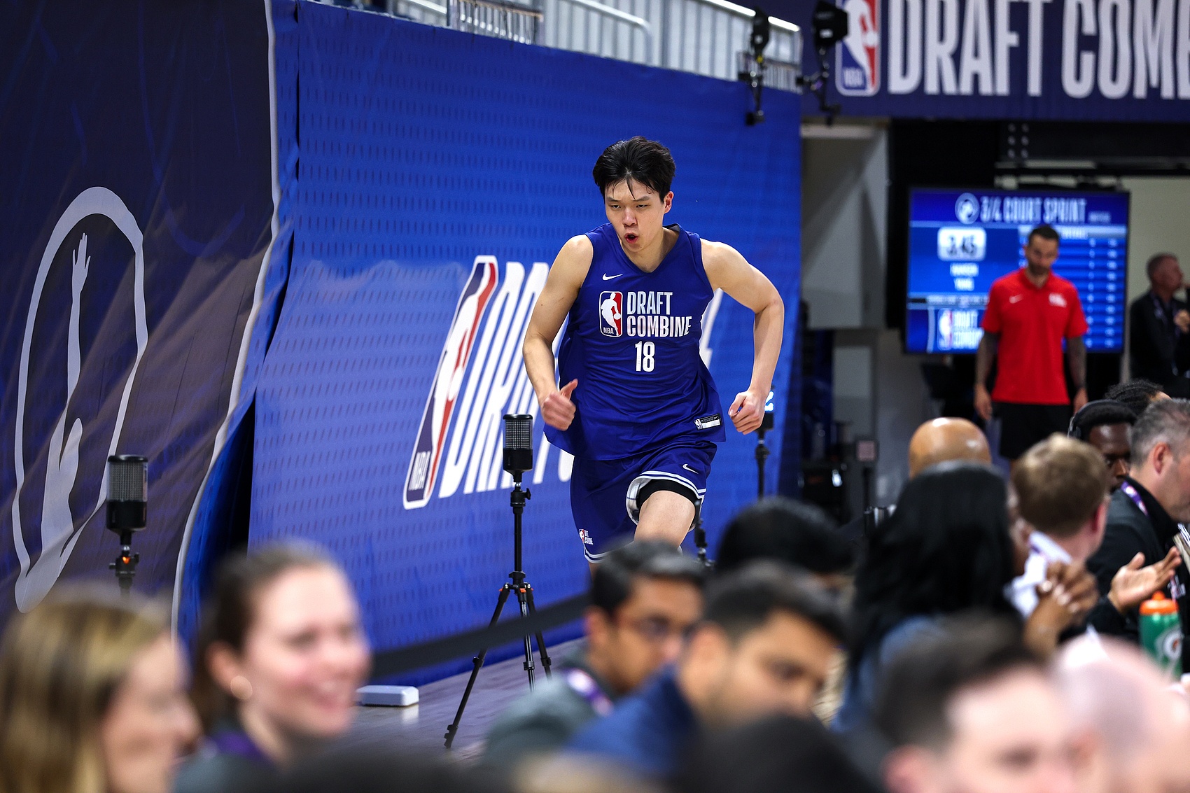 ??翻譯：楊瀚森猶他爵士試訓表現(xiàn)驚艷 上去就13-0打爆了對手