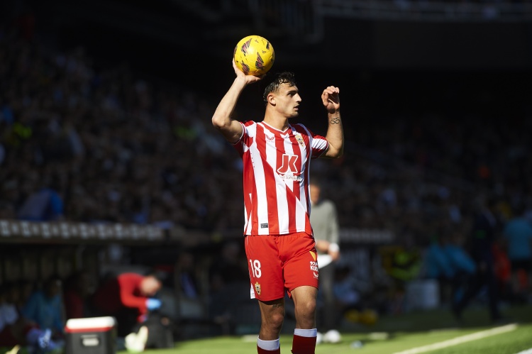 記者：布比利一度接近加盟巴薩，但因埃里克-加西亞表現(xiàn)出色告吹