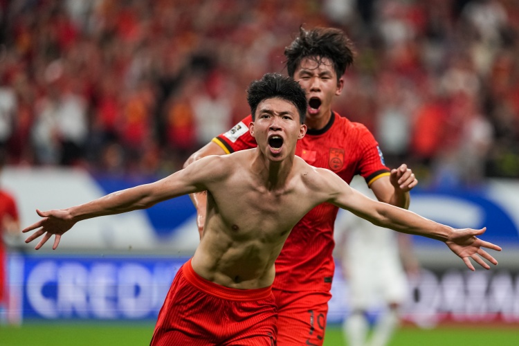 楊晨：王鈺棟速度實在太快了，他的速度和技術超過了同期的我