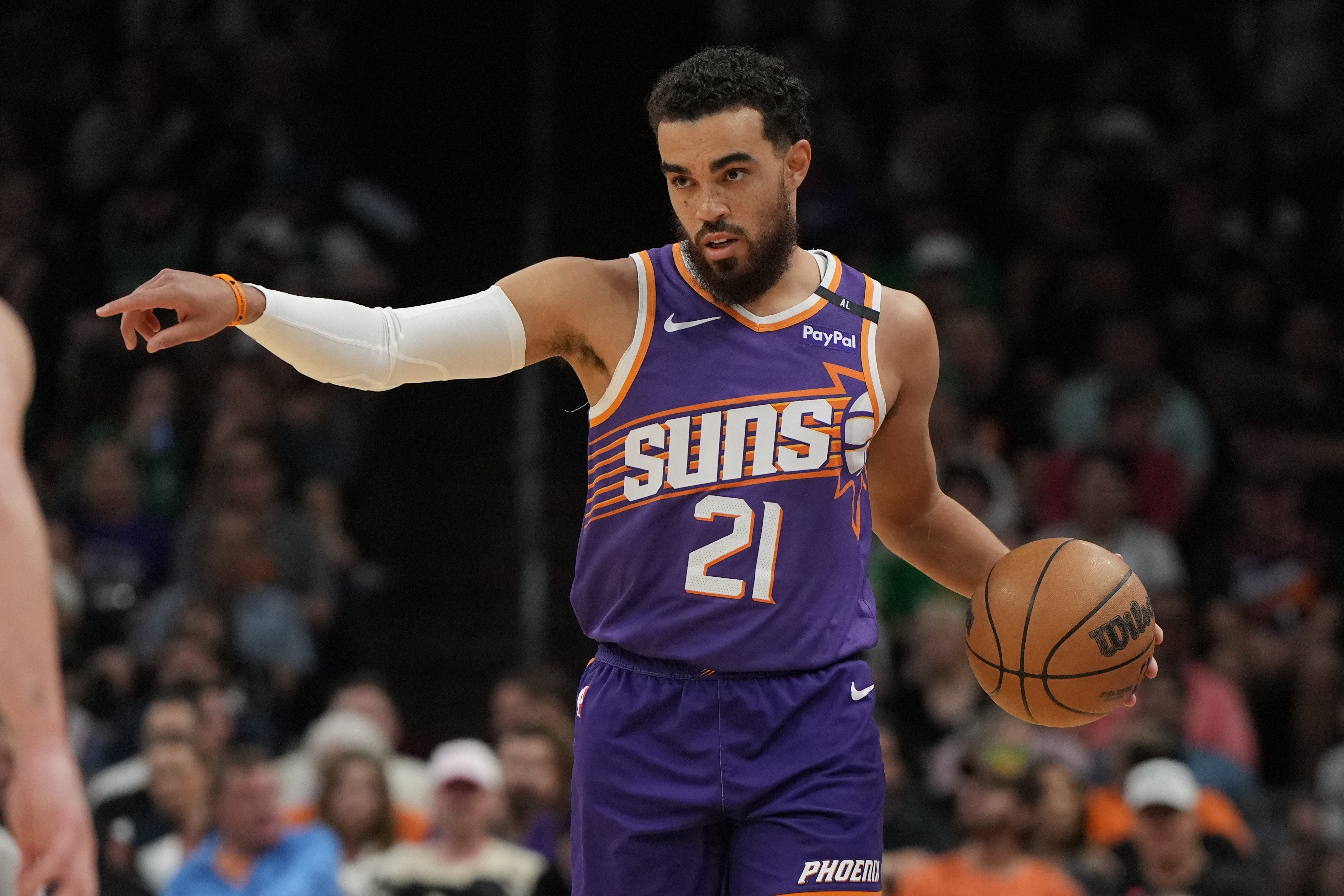 美記：泰厄斯-瓊斯預(yù)計會吸引多隊關(guān)注 他可能再簽一份老將底薪