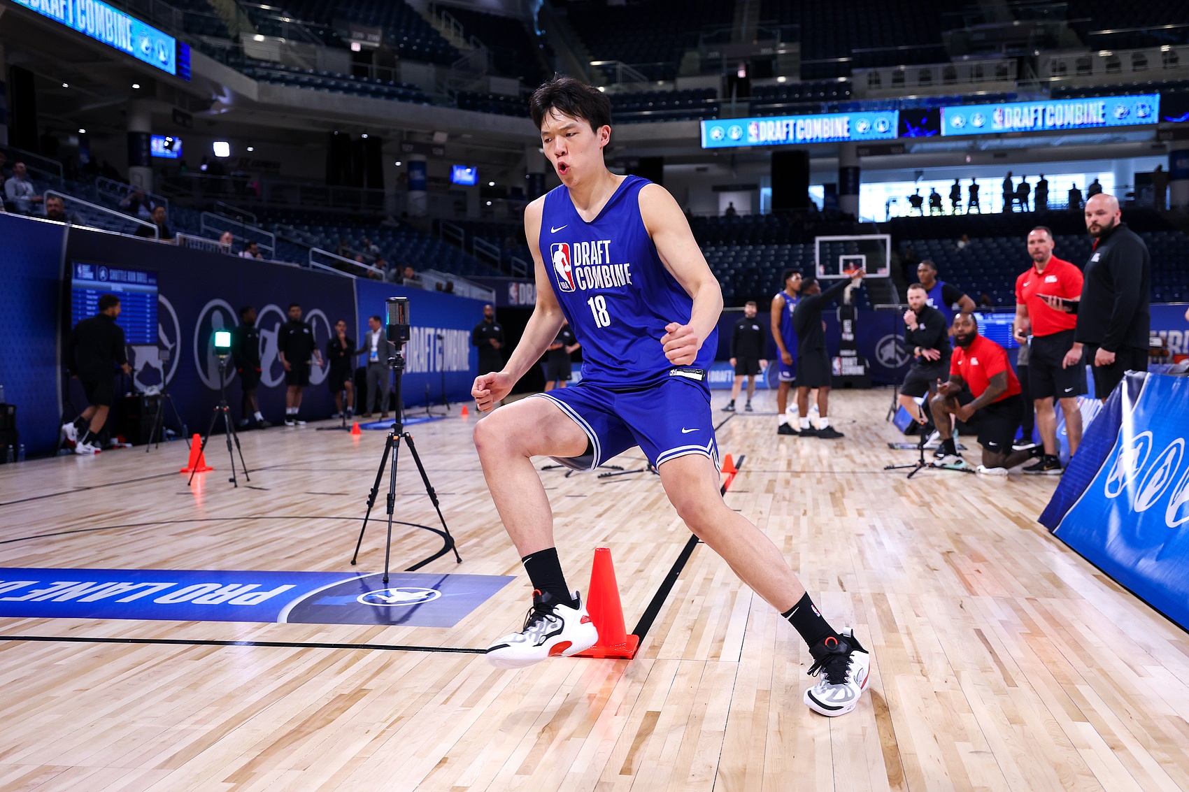 隊(duì)記：勇士41號(hào)簽可以考慮三人：圖希&楊瀚森&齊卡爾斯基