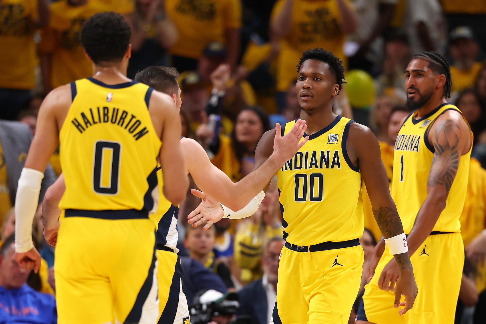 差距明顯！步行者半場(chǎng)替補(bǔ)得分30-11領(lǐng)先雷霆19分