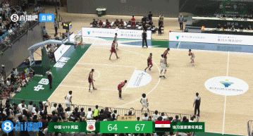 絕平機(jī)會(huì)可惜走步！楊溢4中1拿到5分2板6助1斷 5次失誤