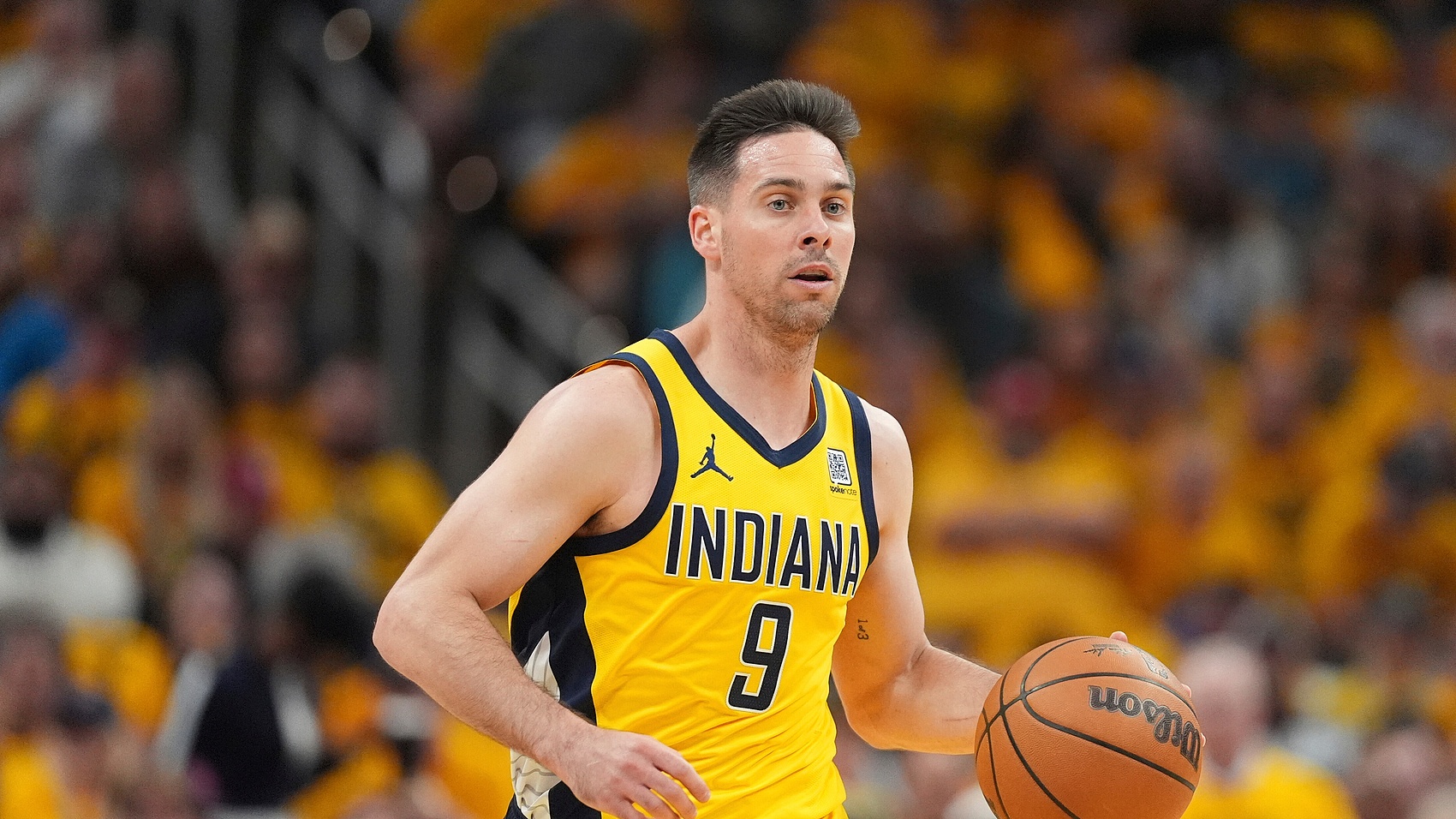 繼續(xù)充滿能量！麥康納半場出戰(zhàn)12分鐘 5中3貢獻(xiàn)8分1前場板1助