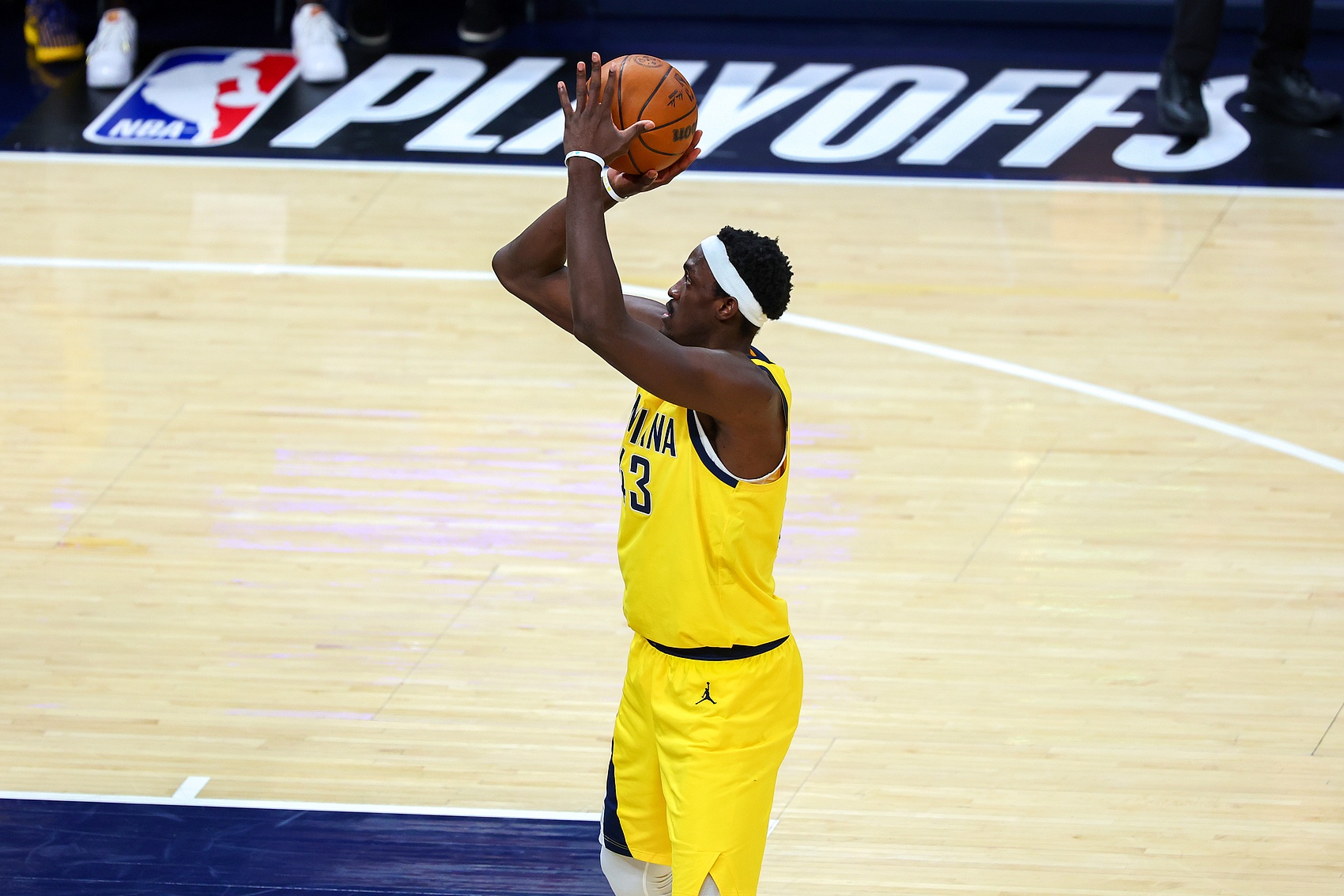 末節(jié)僅1次出手！西亞卡姆15中6拿到20分8板5助5斷1帽 罰球8中6