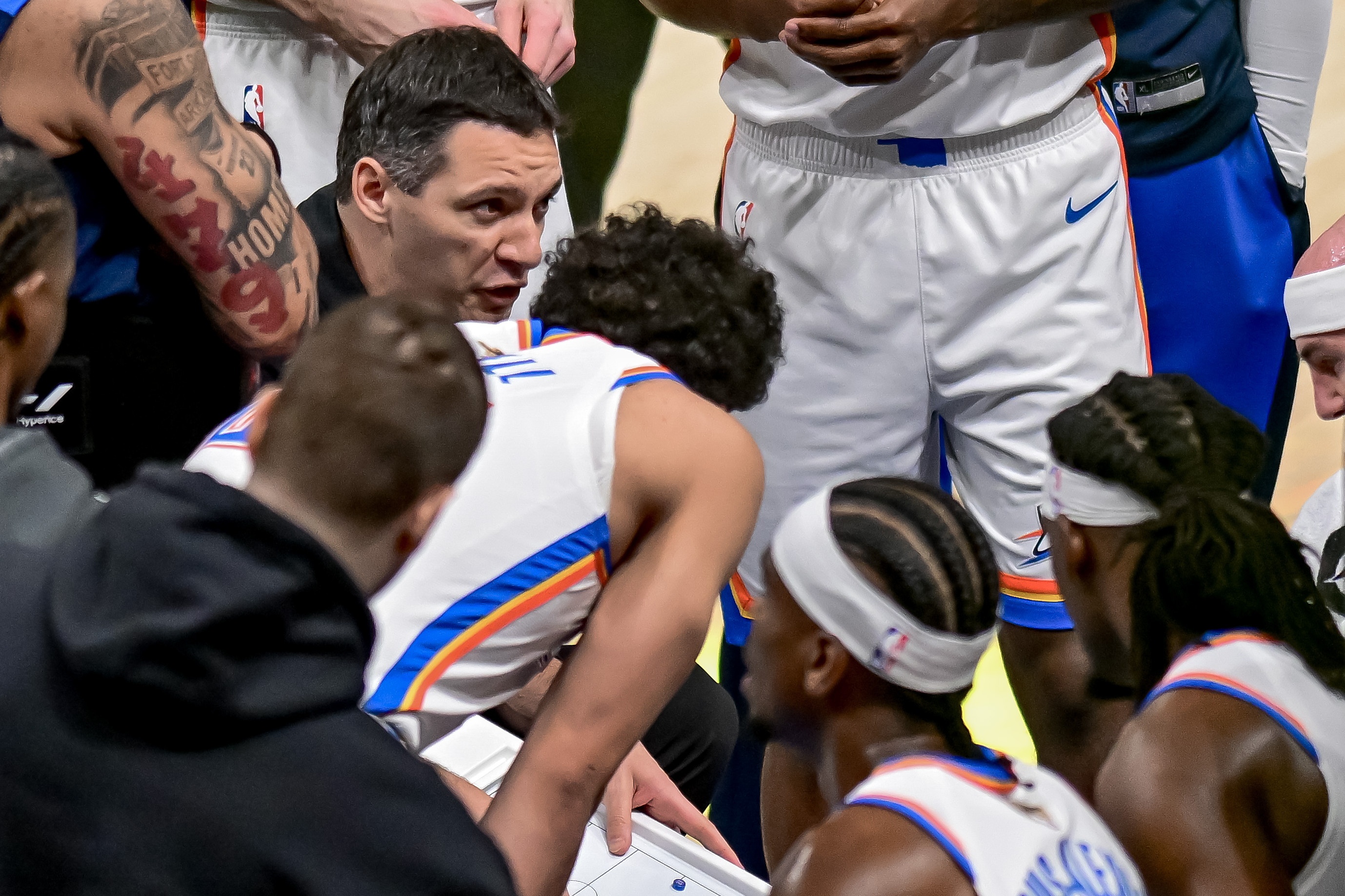 ??主隊(duì)輸贏贏輸！總決賽此前2次這樣 都是“雷霆方”奪冠！