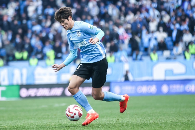 劉祝潤：入選國家隊自信心得到提升 現在在大連就像家一樣